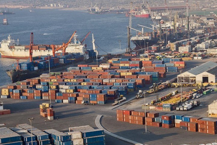 Guindastes e equipamento portu�rio